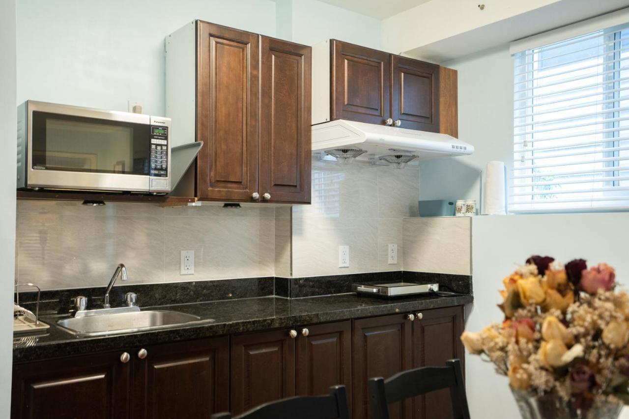 ניו ווסטמינסטר Lovely 1Br Secondary Suite With Separate Entrance מראה חיצוני תמונה